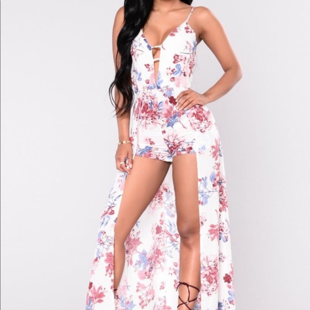 Fashion Nova Blushing For You Floral Maxi Romper - sleeveless, size Large